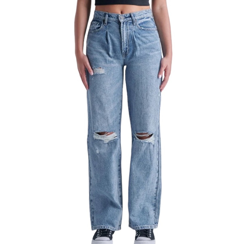 HIDDEN LOGAN Light Wash Front Pleat Dad Jean Size 28